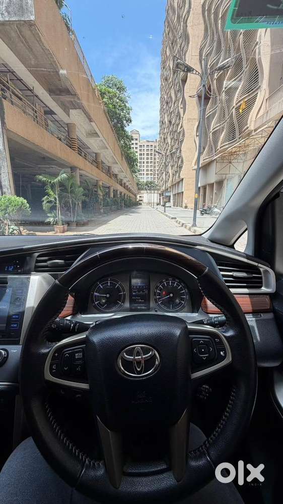 Toyota Innova Crysta 2.8 Z 1st Owner Diesel Good Condition