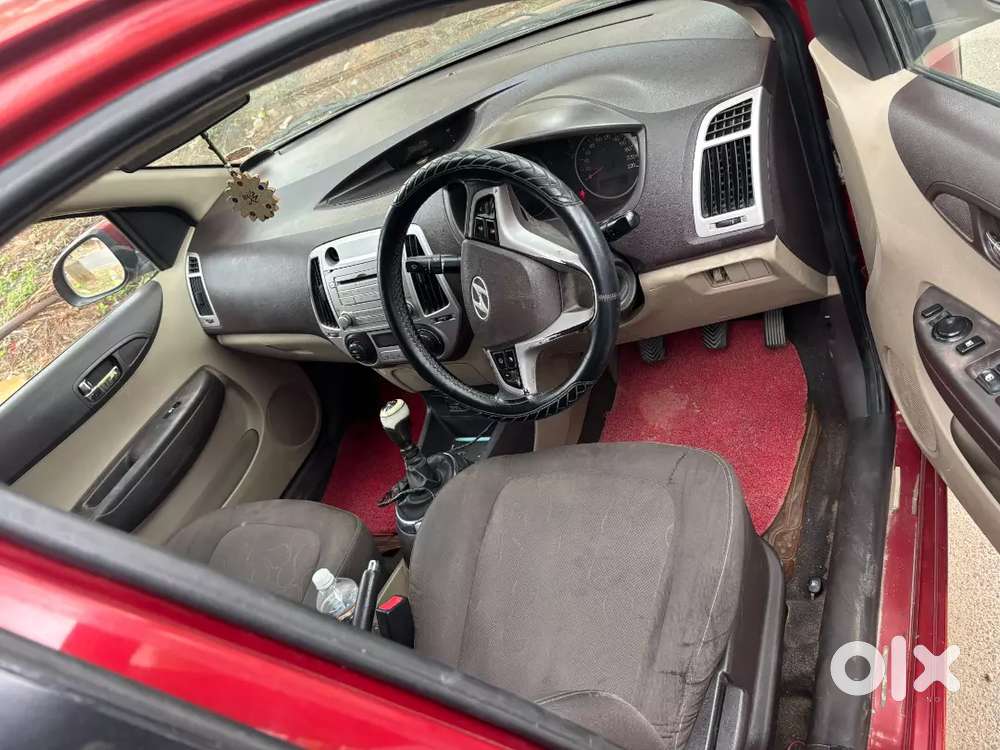 Hyundai I20 Sportz Petrol Manual 2012