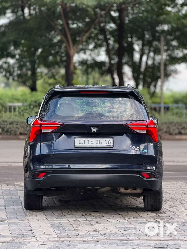 Mahindra Xuv700 2.0 Mx Petrol Mt 5 Str, 2022, Petrol