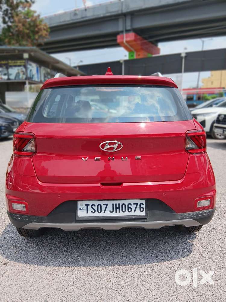 Hyundai Venue 1.2 S (o), 2022, Petrol