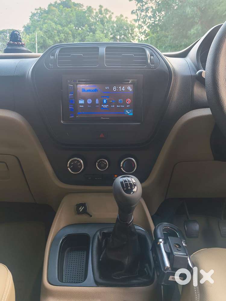 Mahindra Tuv 300 T4 Plus, 2017, Diesel