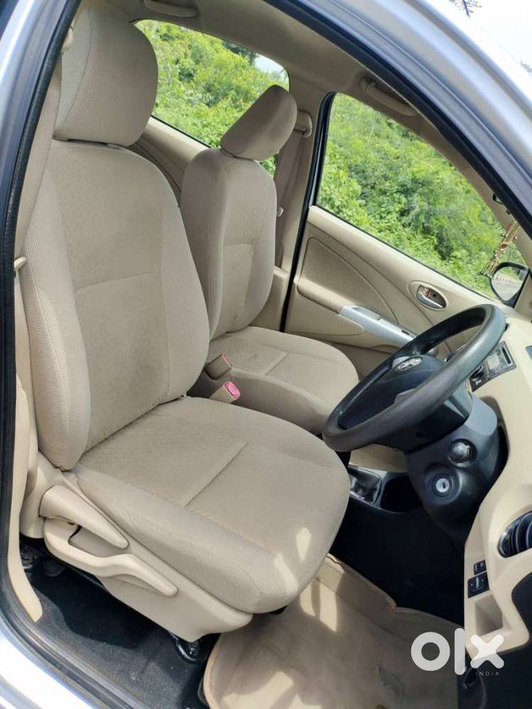 Toyota Etios 1.5 V, 2017, Petrol