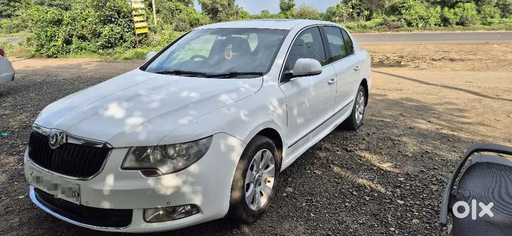 Skoda Superb Elegance 2013