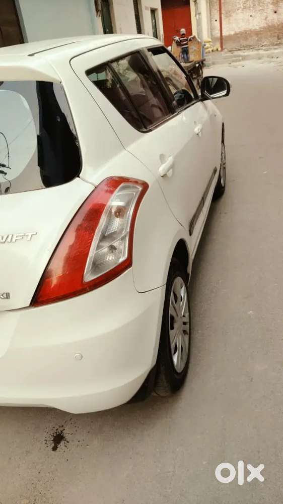 Maruti Suzuki Swift 2015 Petrol Well Maintained