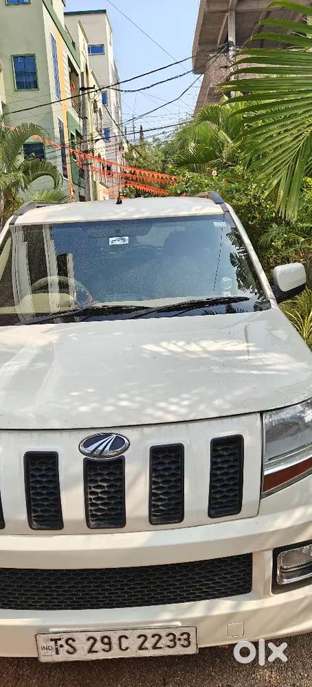 Mahindra Tuv 300 T8 2017 Diesel 76300 Km Driven