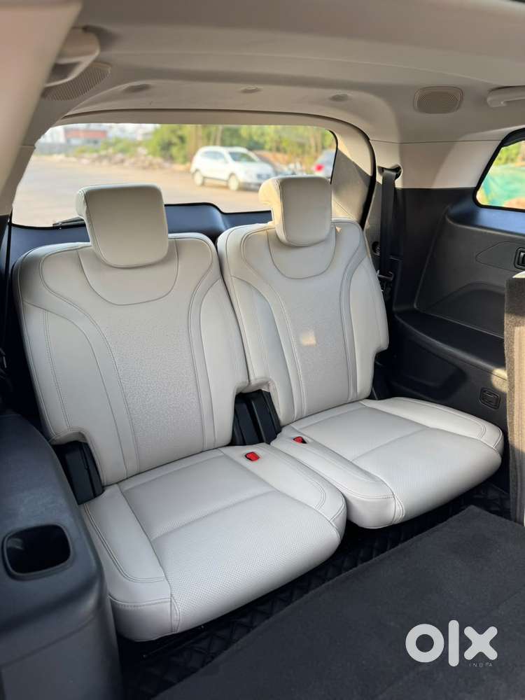 Mahindra Xuv700 Ax7l 6 Str At, 2022, Diesel