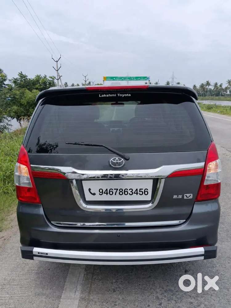 Toyota Innova 2.5 V 2015