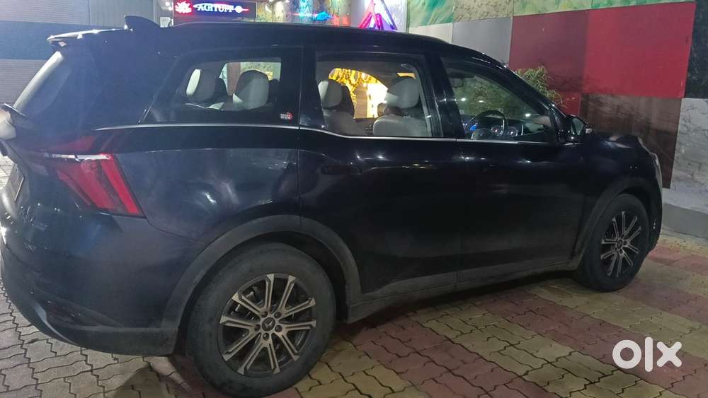 Mahindra Xuv700 2023 Diesel Well Maintained