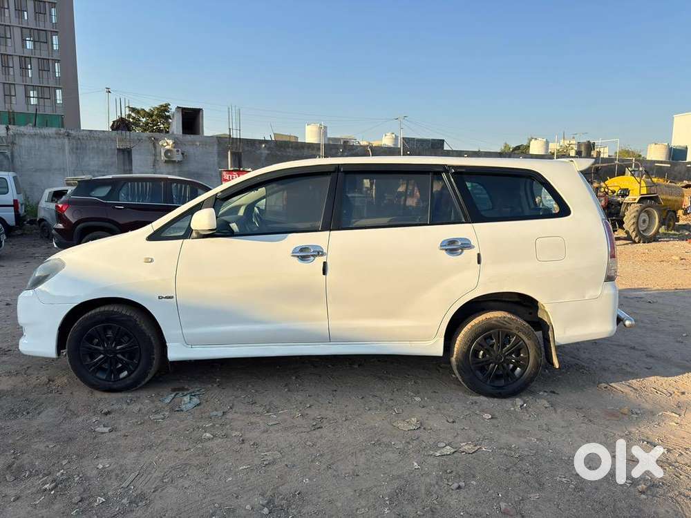 Toyota Innova 2010 Diesel 250000 Km Driven