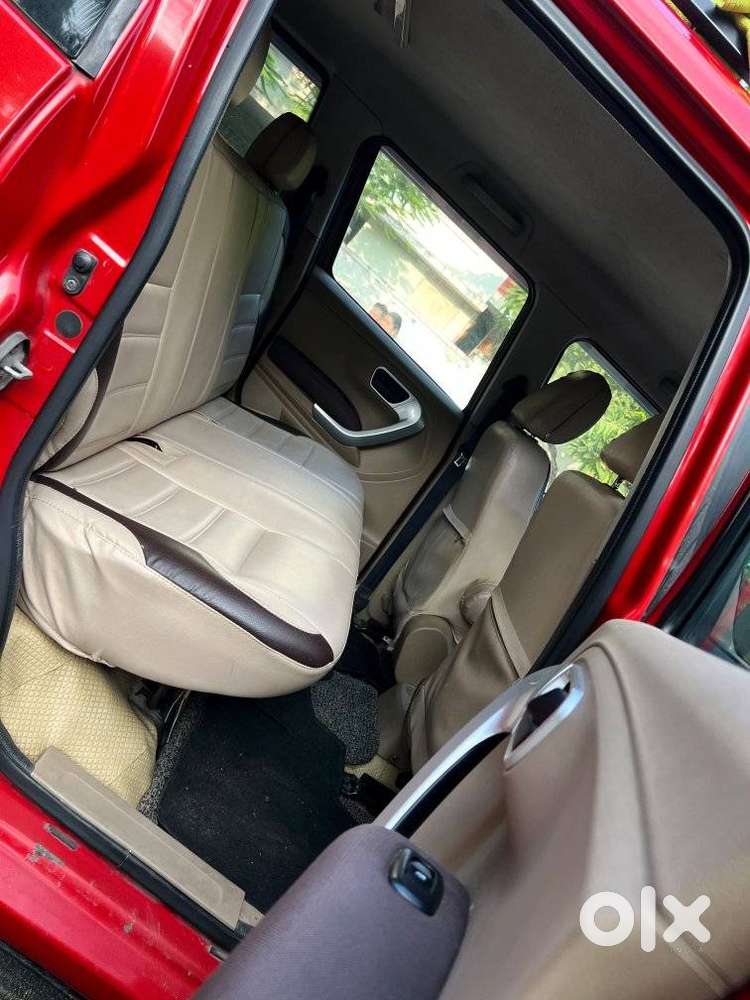 Mahindra Tuv 300 Mhawk100 T8, 2017, Diesel