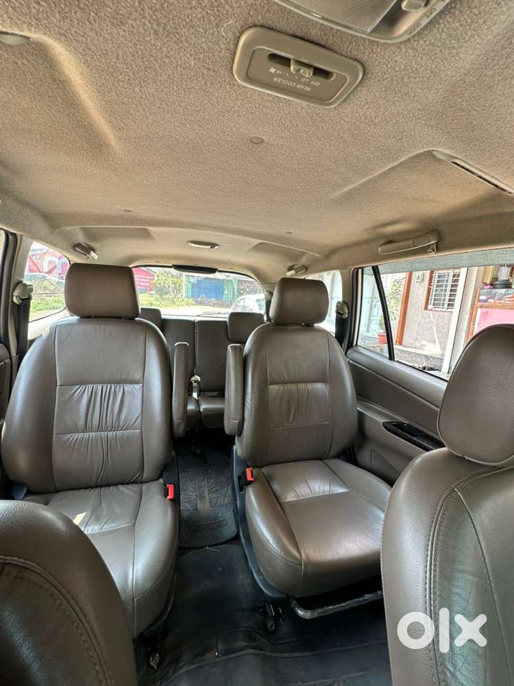 Toyota Innova 2015 Diesel Well Maintained