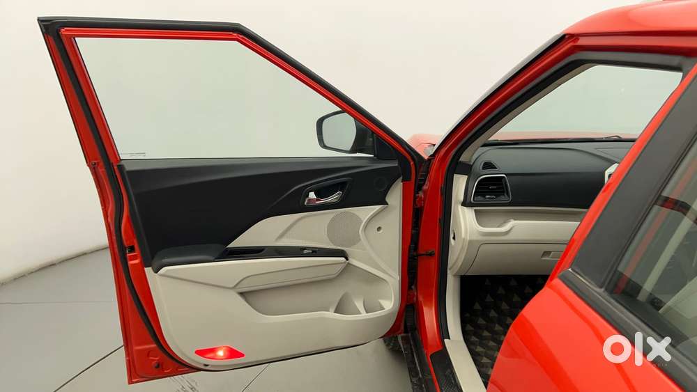 Mahindra Xuv300 W8 Option, 2019, Petrol