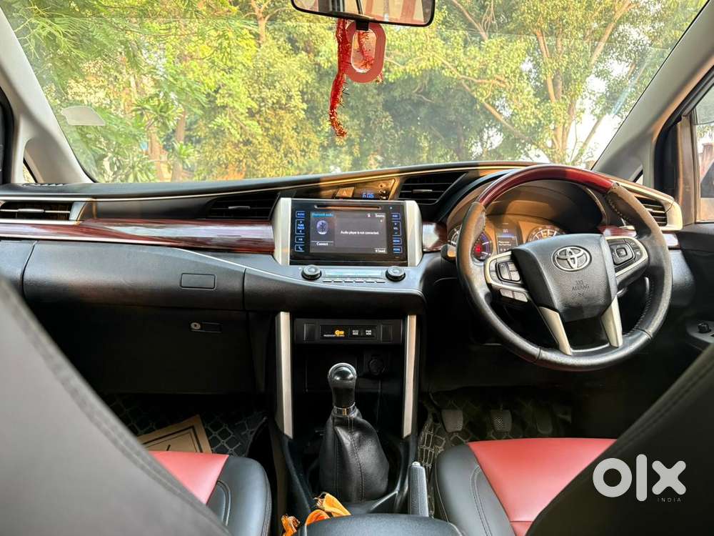 Toyota Innova Crysta 2.4 V, 2016, Diesel