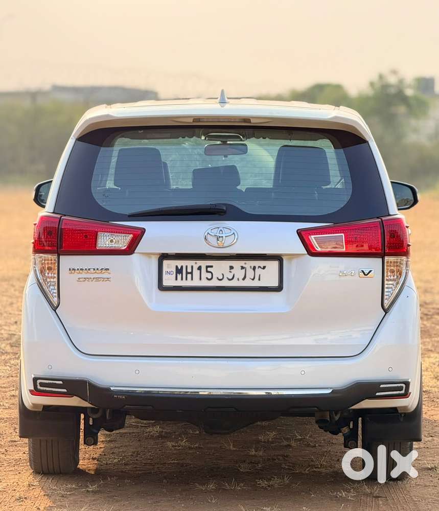 Toyota Innova Crysta 2.4 V 8 Str, 2023, Diesel