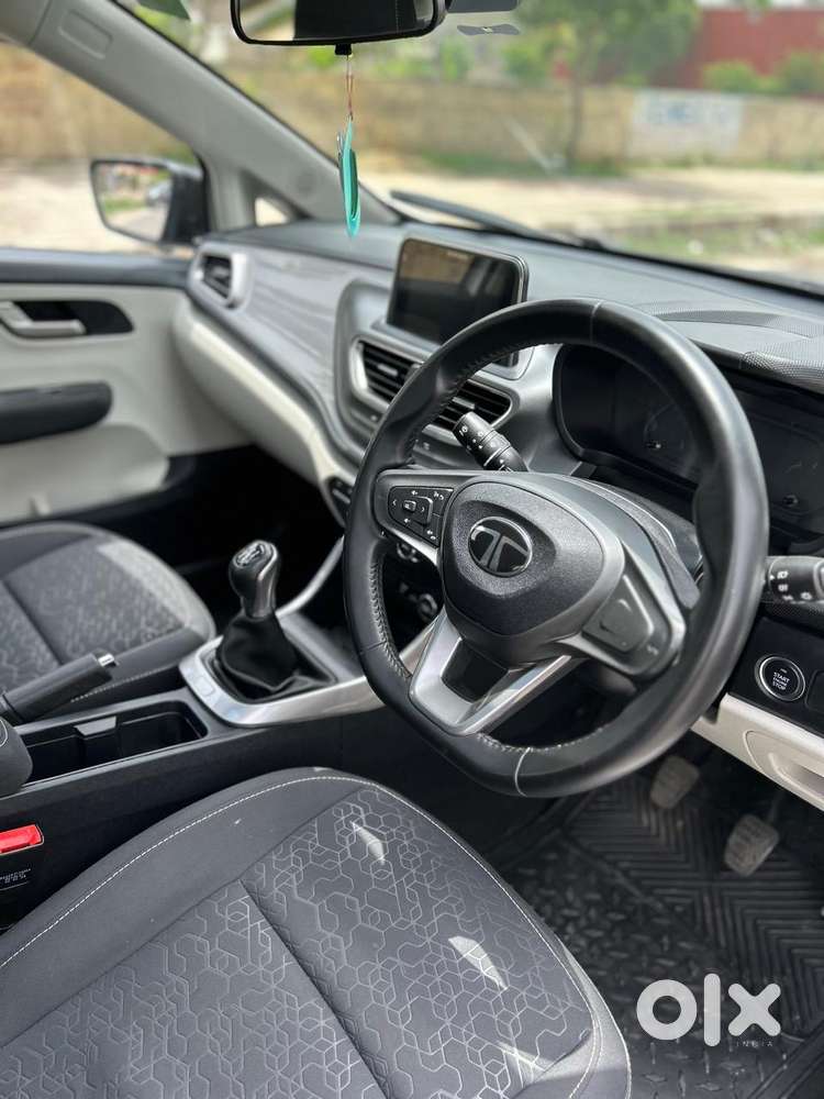 Tata Altroz Xz Plus (s), 2024, Cng & Hybrids
