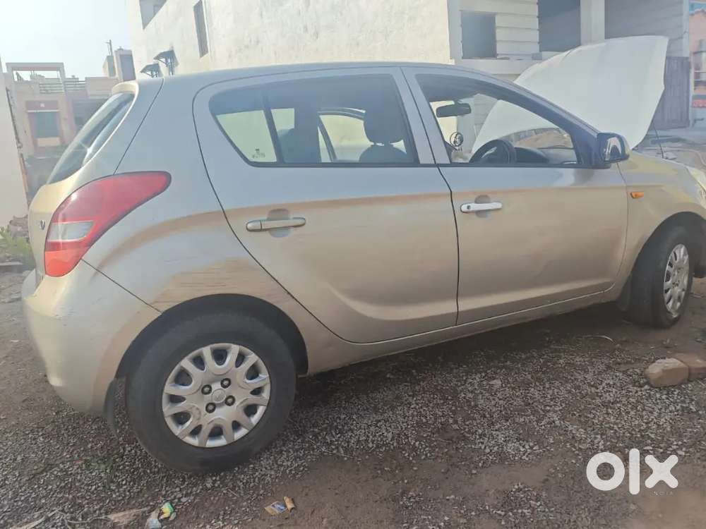 Hyundai I20 2010 Petrol 80000 Km Driven