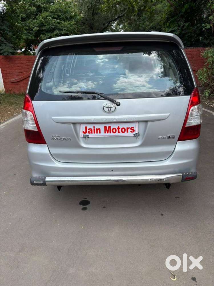 Toyota Innova 2.5 G (diesel) 8 Seater Bs Iv, 2012, Diesel