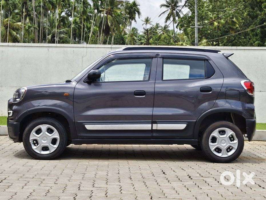 Maruti Suzuki S-presso Vxi At, 2021, Petrol