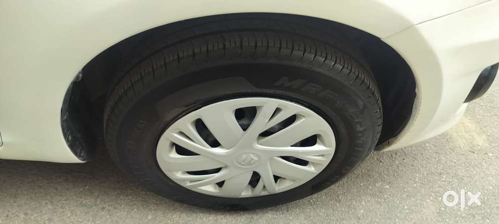Maruti Suzuki Swift Dzire 1.2 Vxi Bsiv, 2013, Petrol