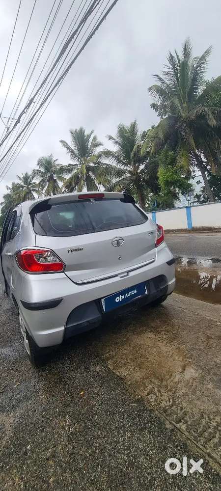 2017-18 Tata Tiago Xta Amt Low Km Company Service 2nd Ownership
