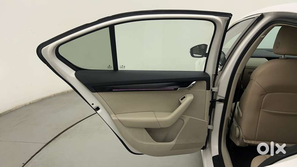 Skoda Octavia 2.0 L K Tsi At, 2018, Petrol