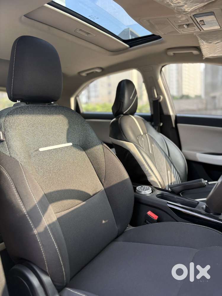 Tata Nexon Creative Plus 1.2 Revotron Petrol 6 Mt, 2024, Petrol