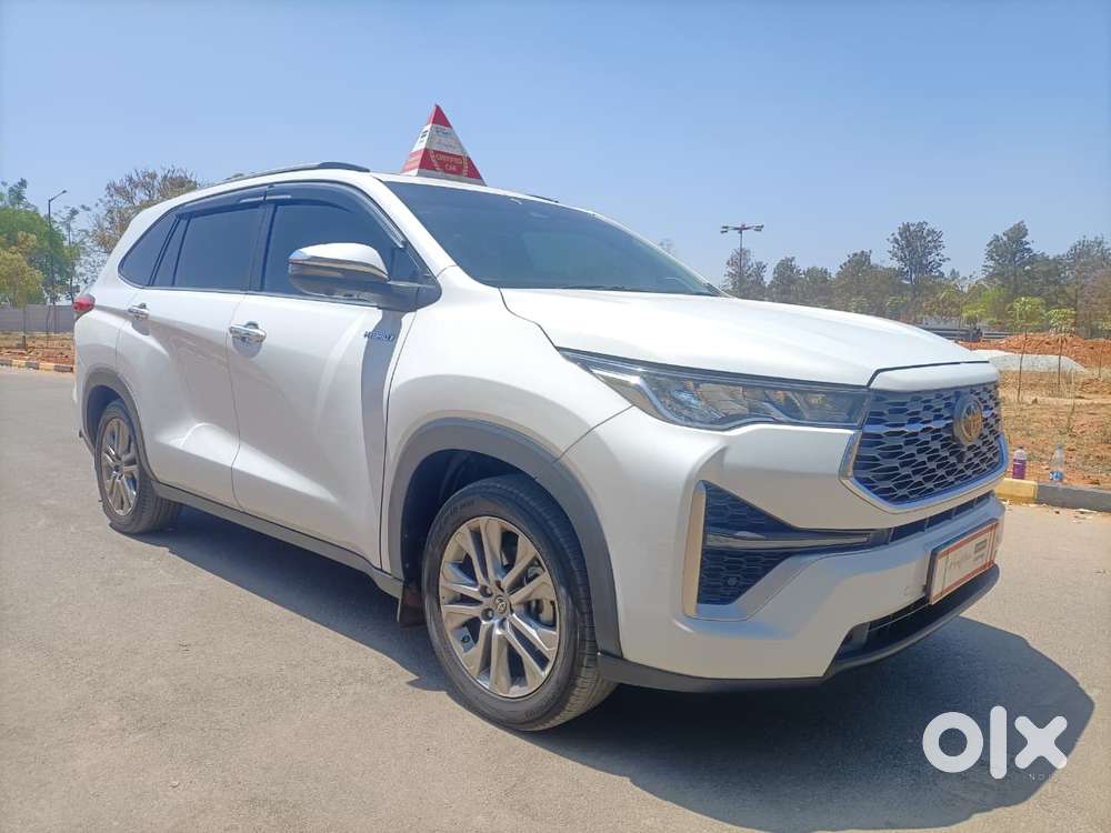 Toyota Innova Hycross, 2023, Cng & Hybrids