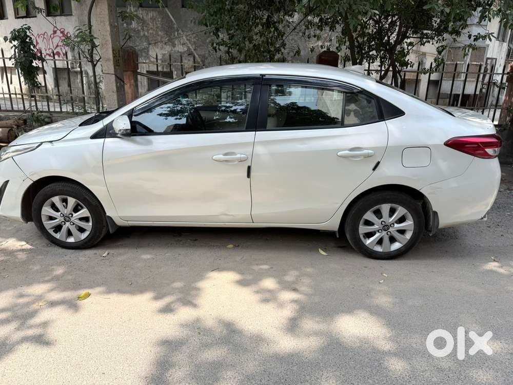 Toyota Yaris 2018 Car