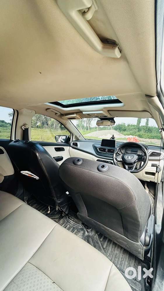 Tata Altroz Icng Sunroof 2023