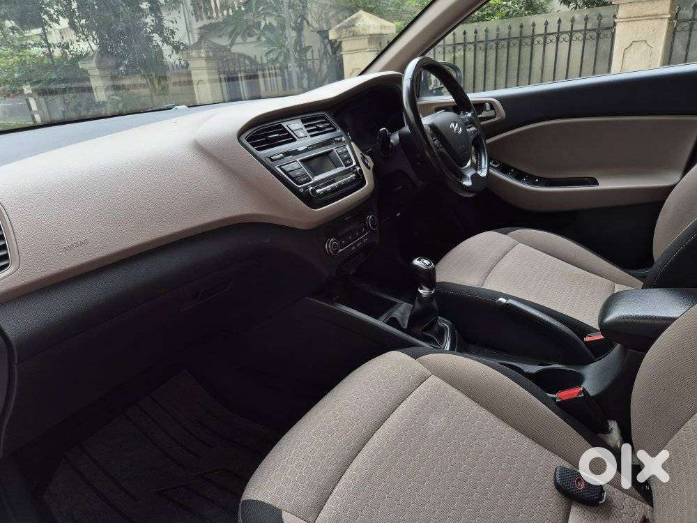 Hyundai I20 Asta (o) 1.2 Mt Dual Tone, 2016, Petrol