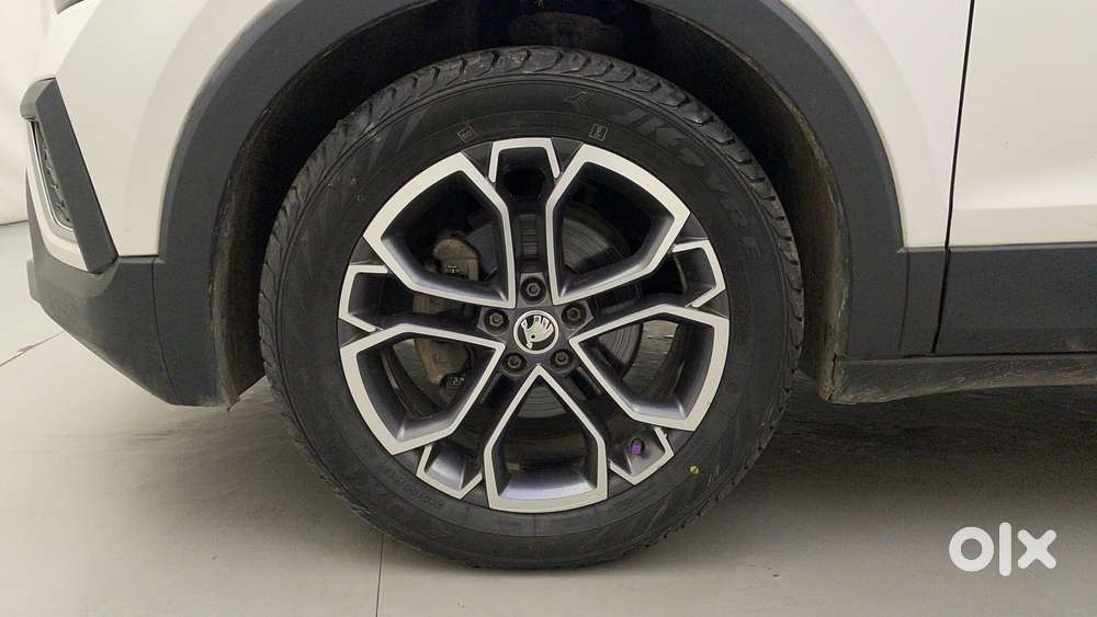 Skoda Kushaq 1.0 Tsi Style, 2022, Petrol