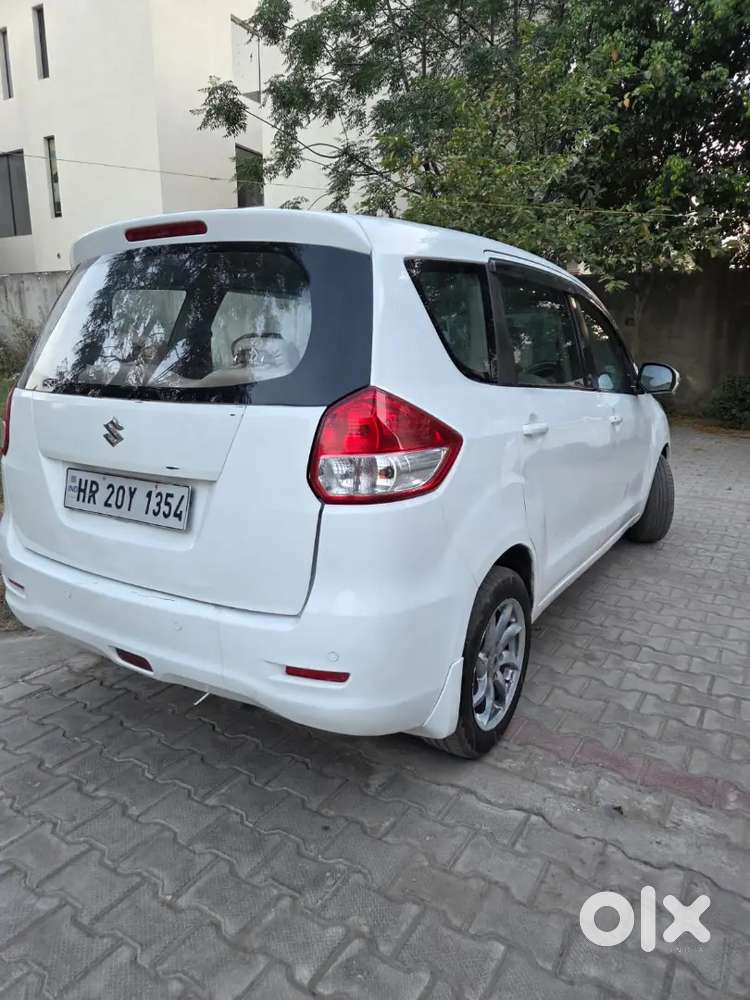 Maruti Suzuki Ertiga 2012 Diesel 1lack 4000 Km Driven