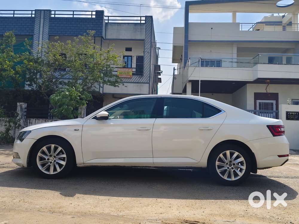 Skoda Superb L&k 2.0 Tdi At, 2017, Diesel
