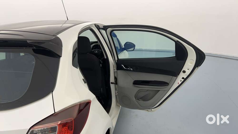 Tata Tiago 1.2 Revotron Xz Plus Dual Tone, 2020, Petrol