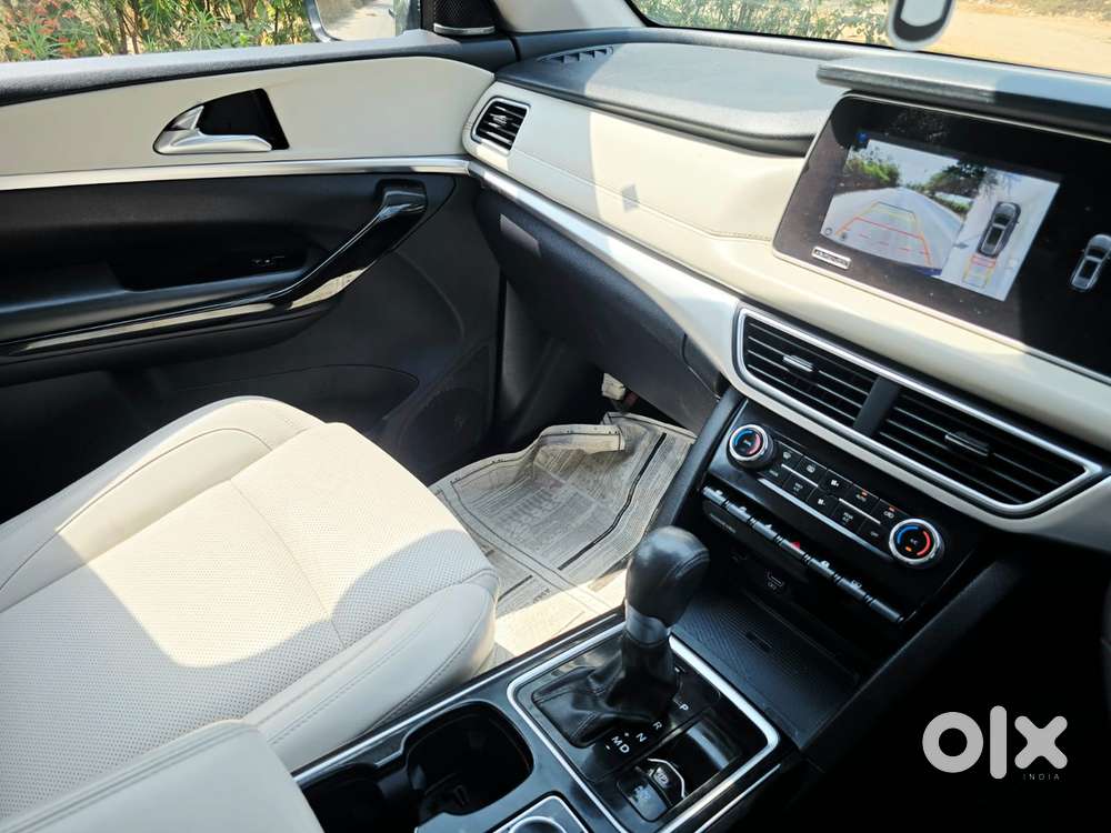 Mahindra Xuv700 Ax7l 6 Str At, 2024, Petrol