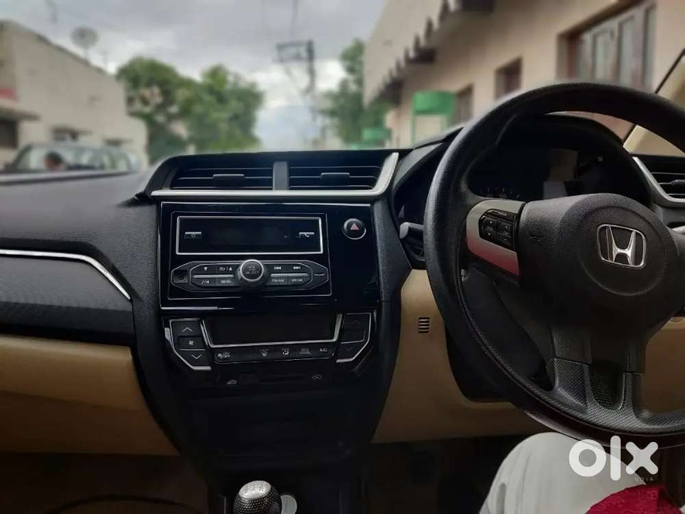 Honda Amaze 2016 Petrol Well Maintained