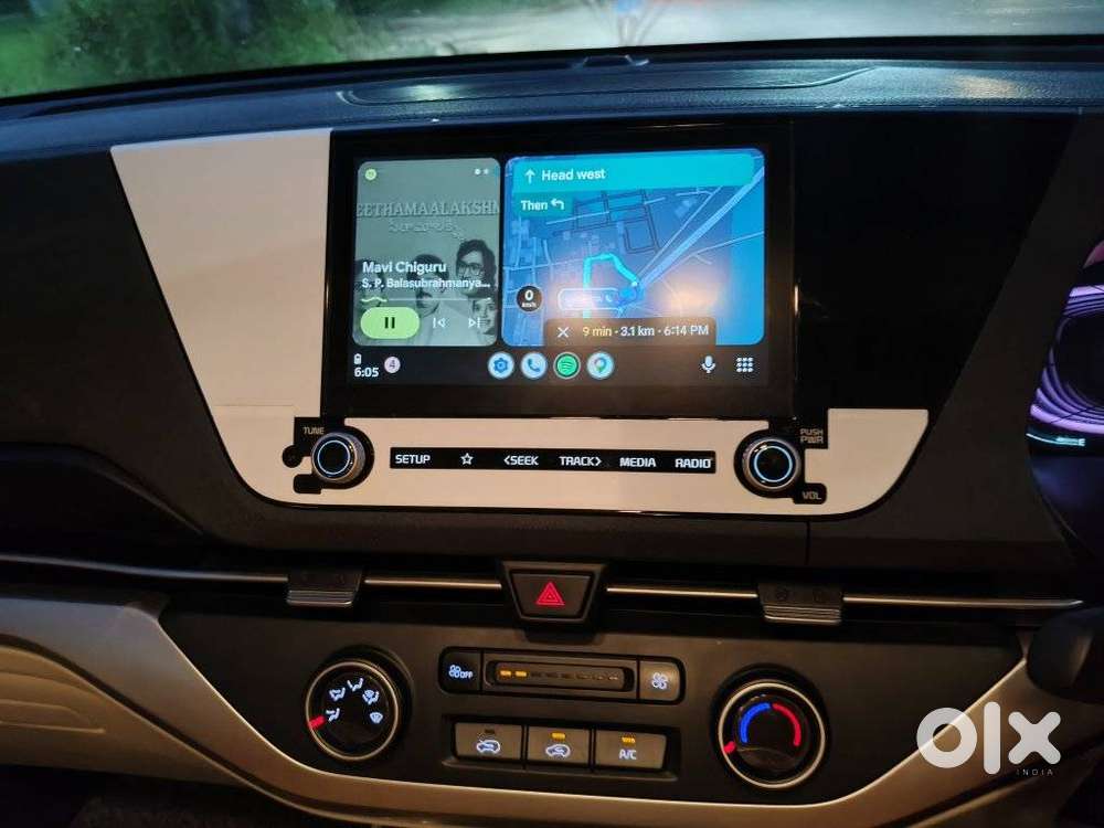 Kia Carens 1.4 Premium 7 Str, 2023, Petrol