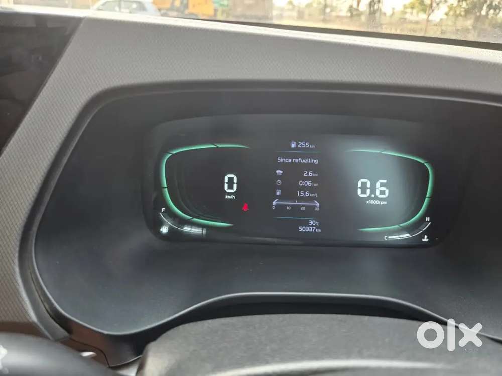 Kia Carens 2022 Petrol 62000 Km Driven