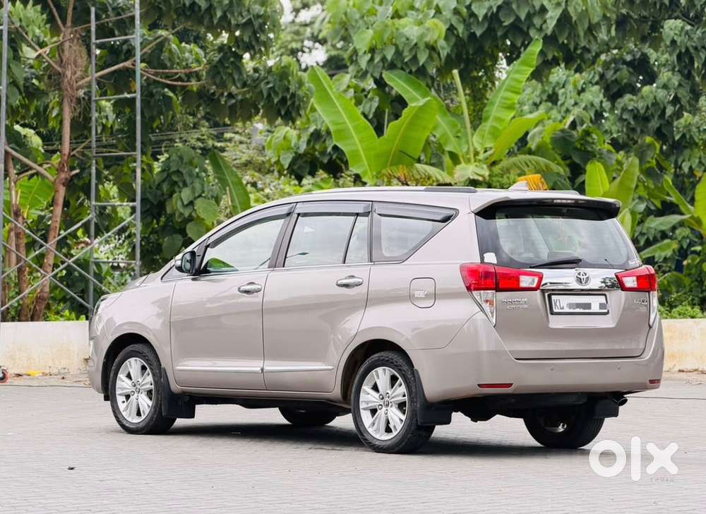 Crysta 2.8zx Diesel Automatic 2016