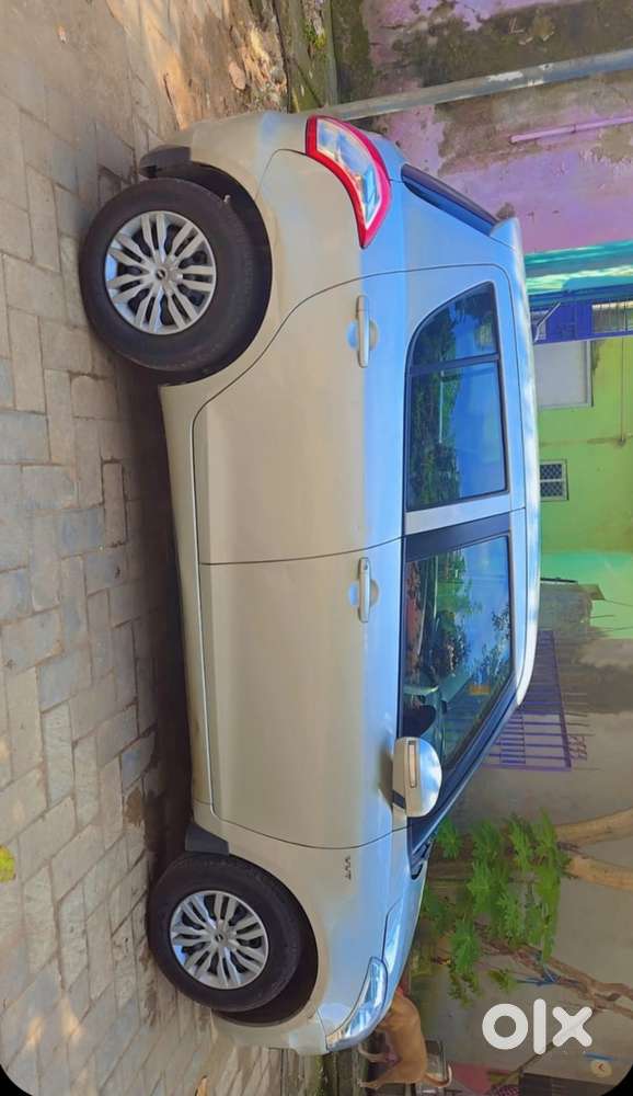 Maruti Suzuki Swift Vxi + Manual, 2017, Petrol
