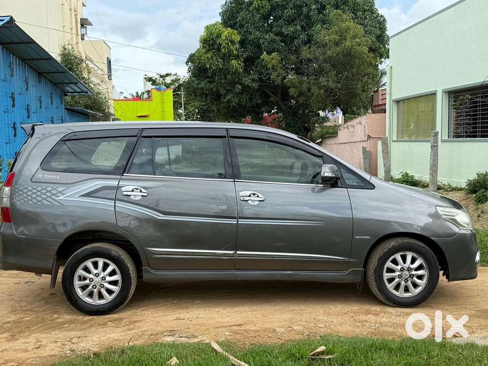 Toyota Innova 2015 Diesel Well Maintained