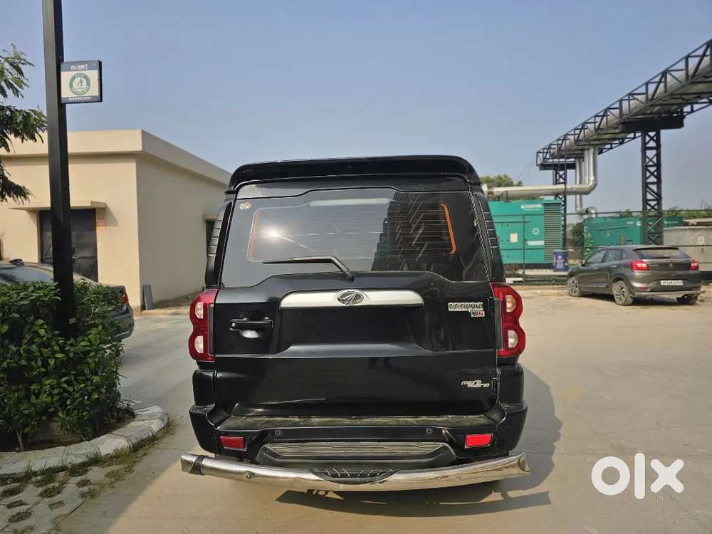 Mahindra Scorpio S11 2022