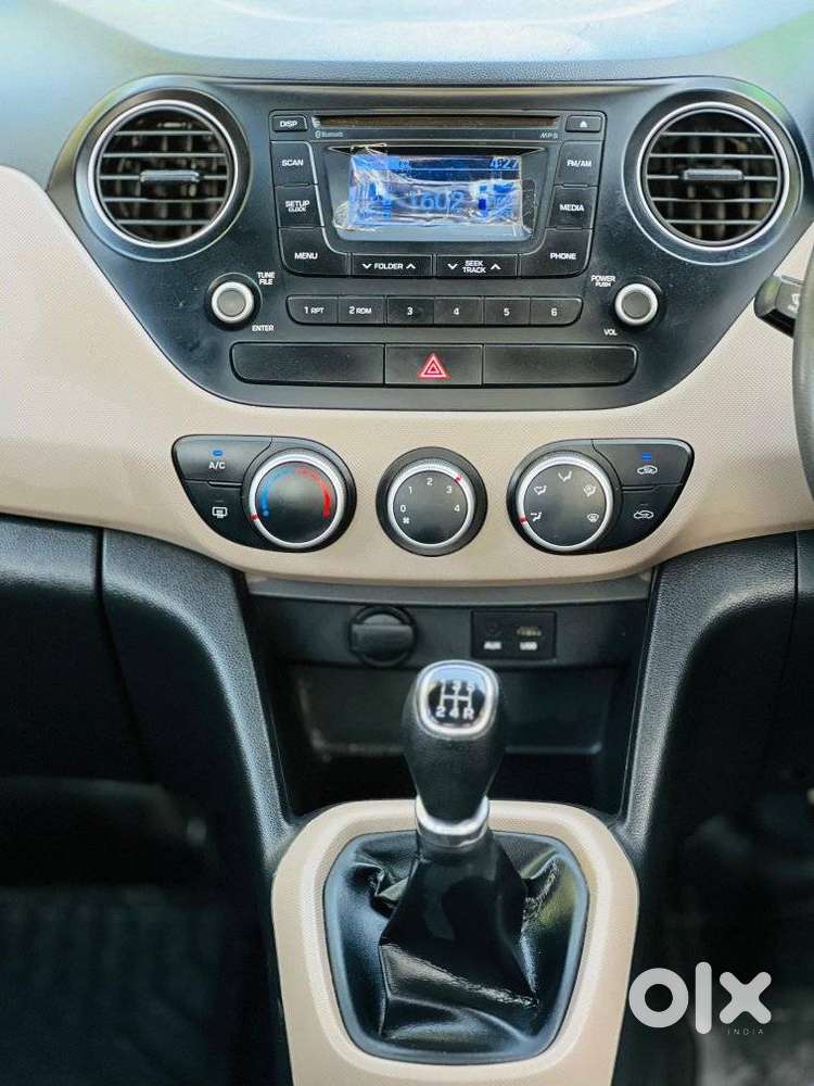 Hyundai Grand I10 Sportz, 2015, Petrol