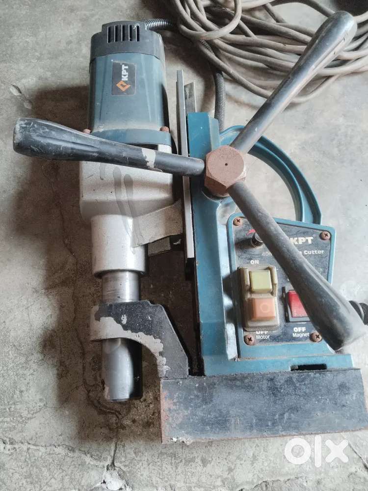 Magnet dilig machine