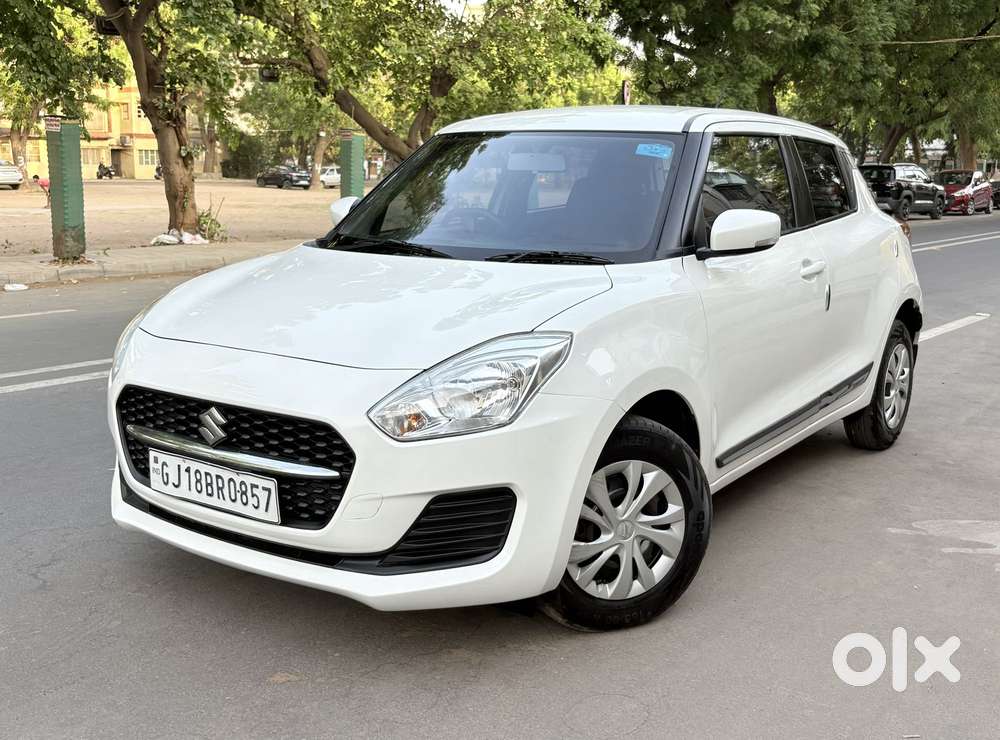 Maruti Suzuki Swift Vxi + Manual, 2022, Petrol