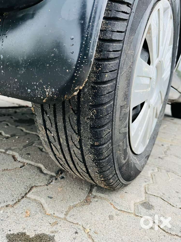 Ford Figo Petrol 2011