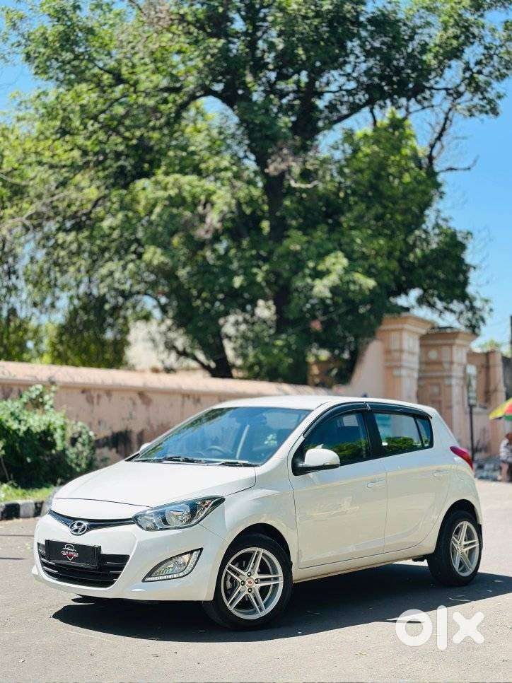 Hyundai I20 Sportz 1.2 Bs-iv, 2013, Petrol