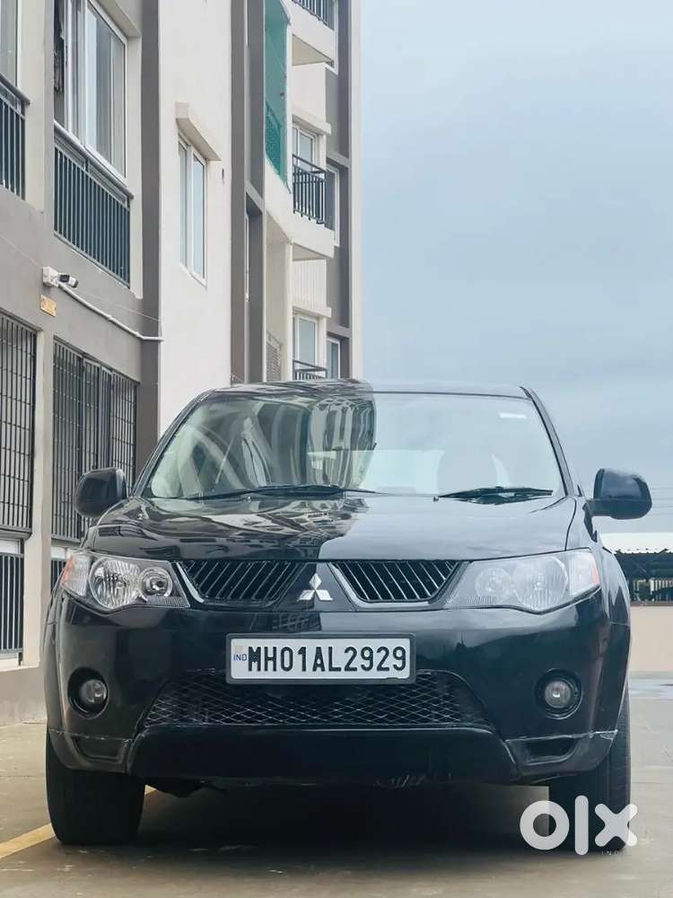 Mitsubishi Outlander Petrol Automatic