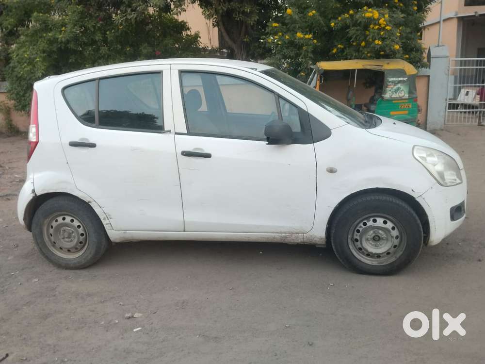 Maruti Suzuki Ritz Lxi, 2011, Petrol