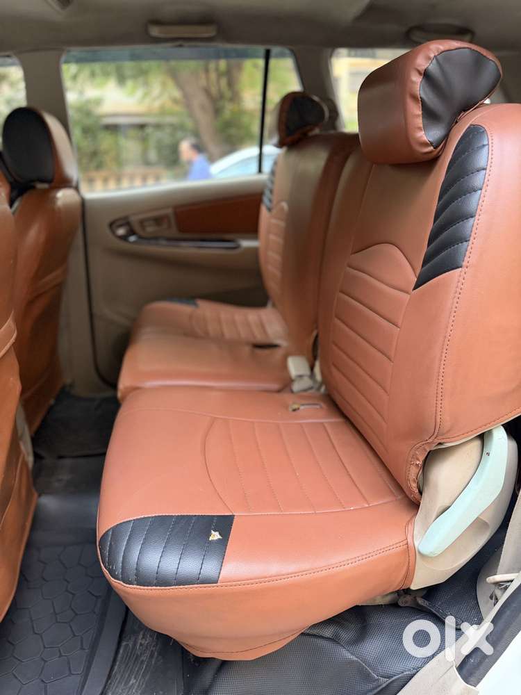 Toyota Innova 2.5 G (diesel) 8 Seater, 2010, Diesel
